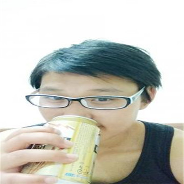 坐在河边看日落