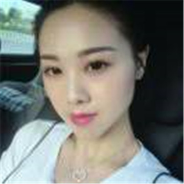 一口把苹果咬哭