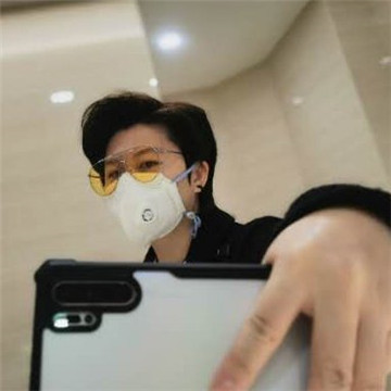 世界欠我一个你