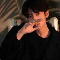 帅气的小哥哥。