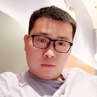 岁月伤我别伤他