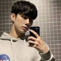 非黑非白非世界